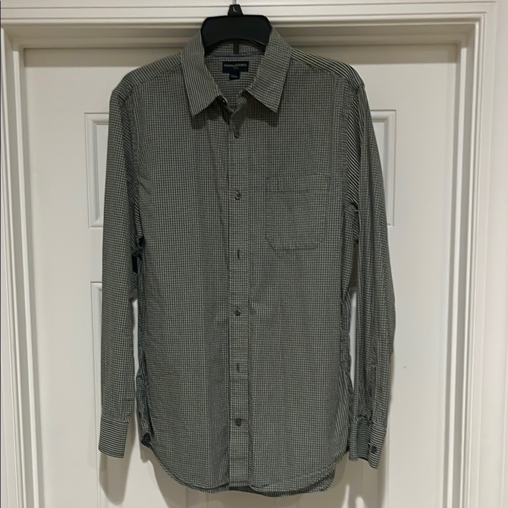 Banana Republic Green Casual Button Down Shirt